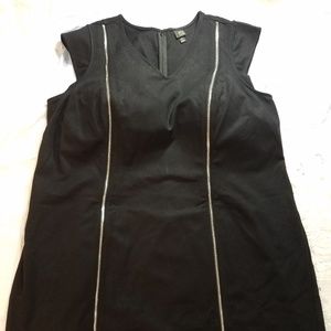 6th & Lane black sleeveless dress w zipper details